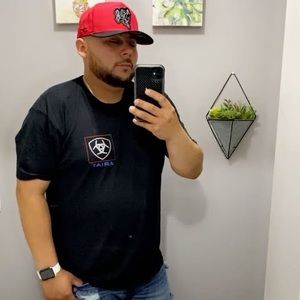 Meet your Posher, Avalos